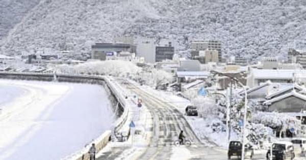 岐阜県内各地で大雪　岐阜市、積雪10センチ