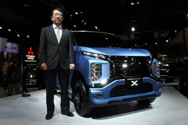 三菱が新型軽EVを初公開：加藤社長「EVは特別なクルマではない」東京オートサロン2022