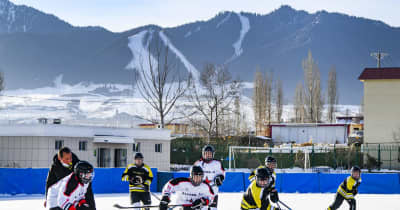 学校でスポーツイベント、冬季五輪への機運高める　新疆ウイグル自治区