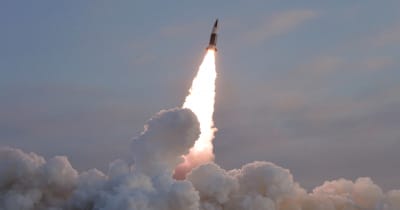 朝鮮、戦術誘導ミサイル2発の発射試験に成功