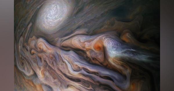 海洋物理学の研究から閃いた木星の極域サイクロン研究　「湿潤対流」がサイクロンを駆動