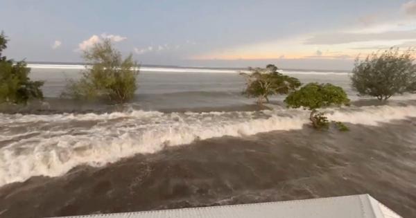 「津波の高さ15メートル」「水が汚染」トンガ噴火の被害を政府が発表、今わかっていること