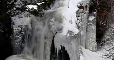 厳冬が生み出した美しい氷瀑　奥日光の竜頭の滝【動画】