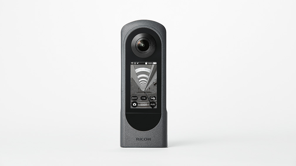 リコー THETA X 海外発表。大型タッチパネル搭載の360°カメラ、センサーも刷新