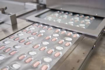 コロナ飲み薬の承認勧告、EU初　米ファイザー製