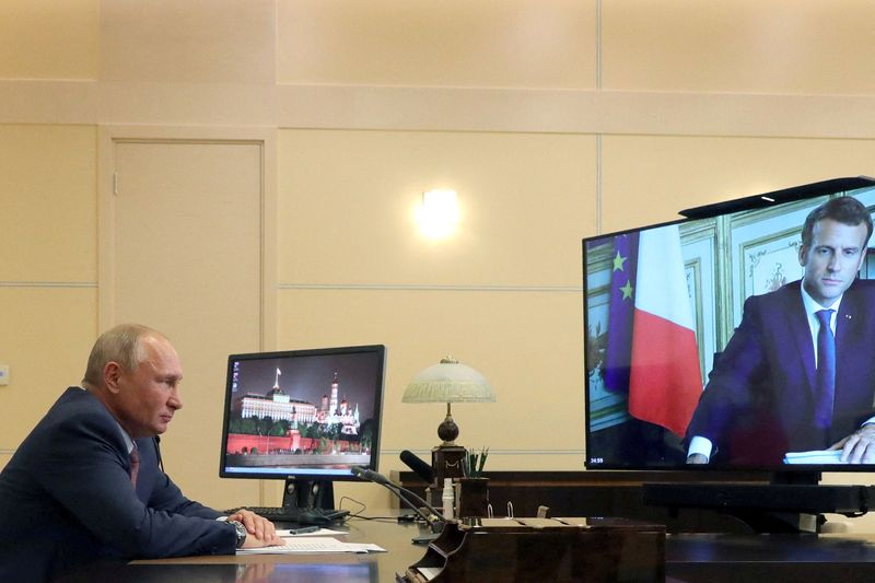 ロ大統領、ウクライナ巡り「緊迫化望まず」　仏大統領と電話会談