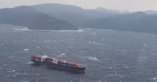 大型コンテナ船が故障、漂流　島根・隠岐の島まで800メートル