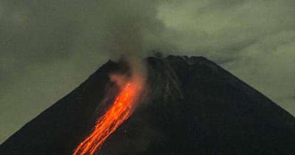 ムラピ山の噴火活動続く　インドネシア