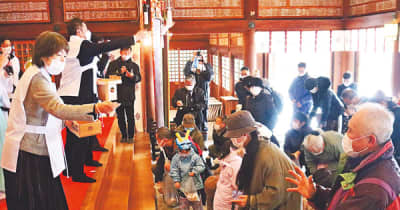 健康・安全祈り豆まき　富山県護国神社で節分祭