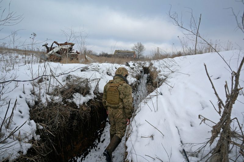 ロシアのウクライナ侵攻、米高官「すぐにも」　外交なお選択肢