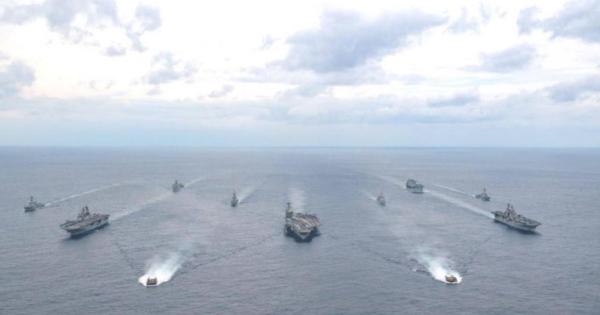 海自艦、沖縄周辺で米空母と再び共同訓練