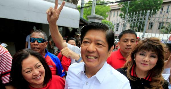フィリピン大統領選　選挙運動開始　親中姿勢マルコス氏リード