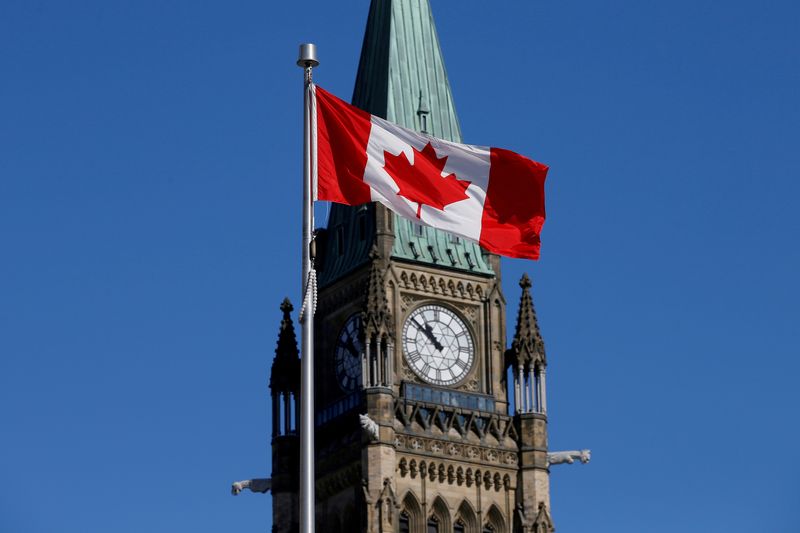 カナダ貿易収支、12月は1.37億カナダドルの赤字　輸入急増