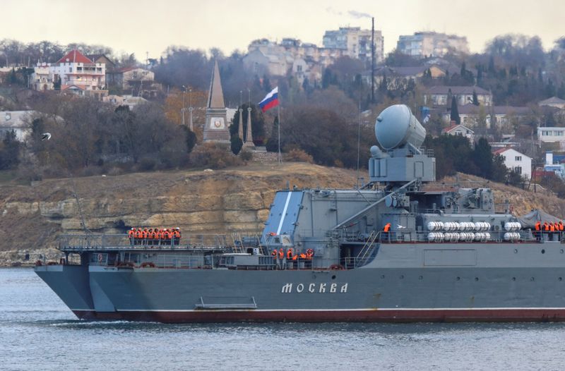 ロシア軍艦6隻、地中海から黒海に航行　演習に参加＝インタファクス
