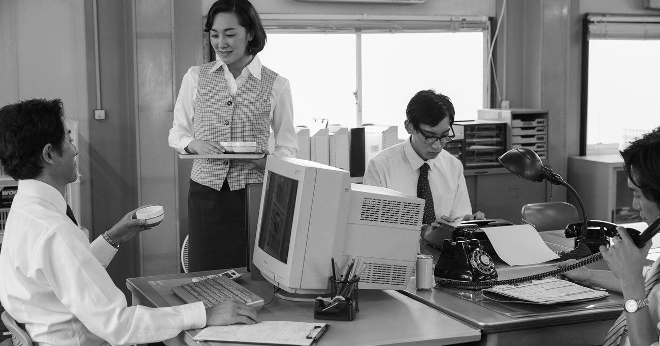 ジョブ型雇用で20年後、日本から「サラリーマン」は消滅する - 2040年「仕事とキャリア」年表