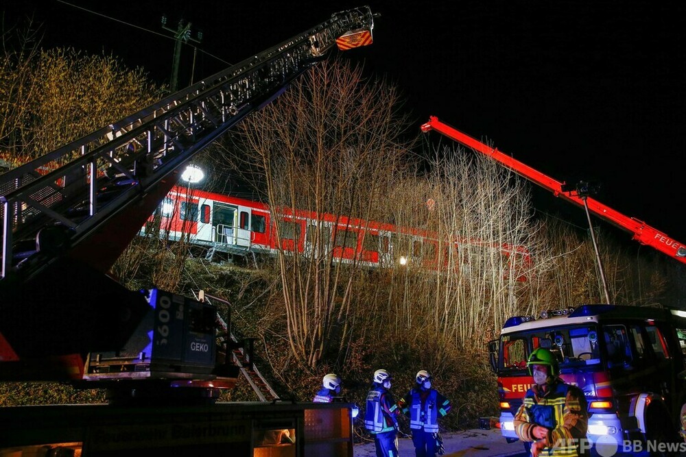 ミュンヘン近郊で列車同士が衝突 1人死亡、多数負傷
