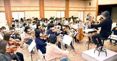 3月24日の福島公演を控え合同練習　福島市で東北ユースオーケストラの80人