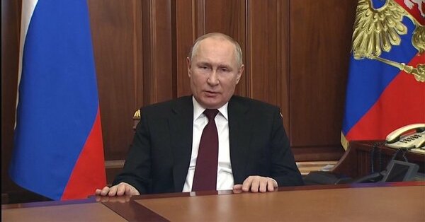 プーチン大統領 ウクライナ東部で「特殊な軍事作戦を行う」と決断　バイデン米大統領「戦争を選択した」