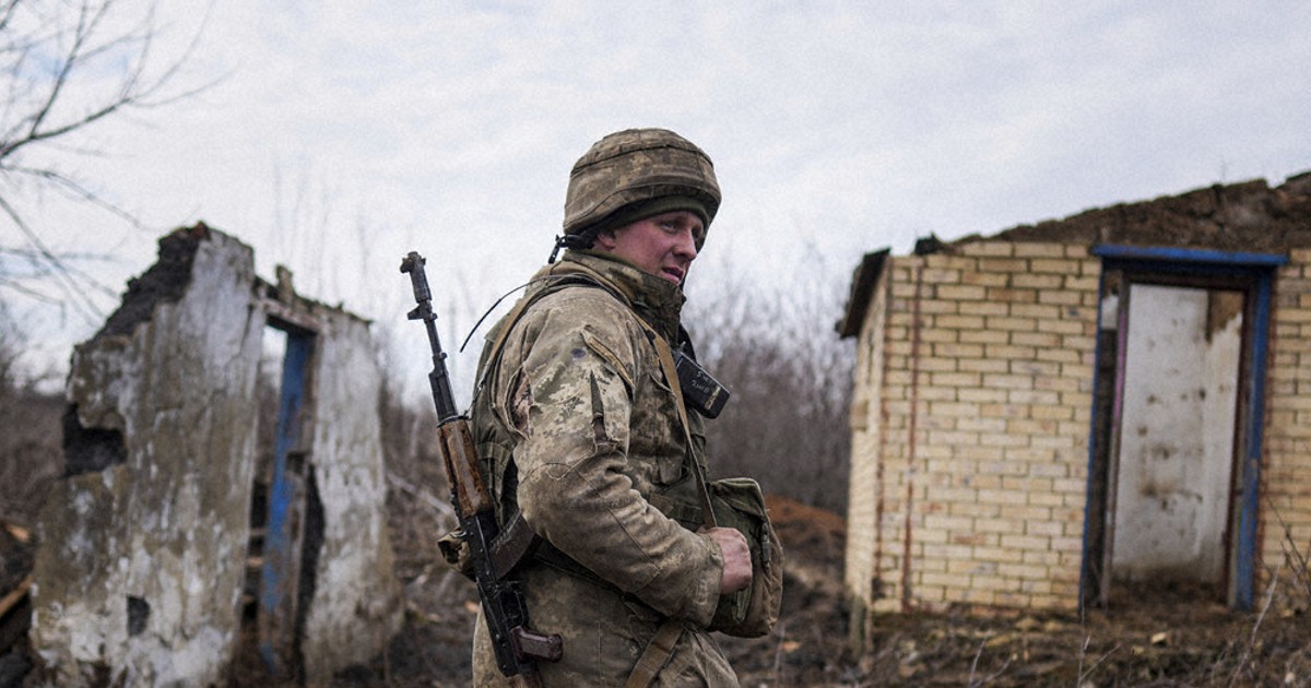 ベラルーシからウクライナに軍事車列侵入　米メディア報道