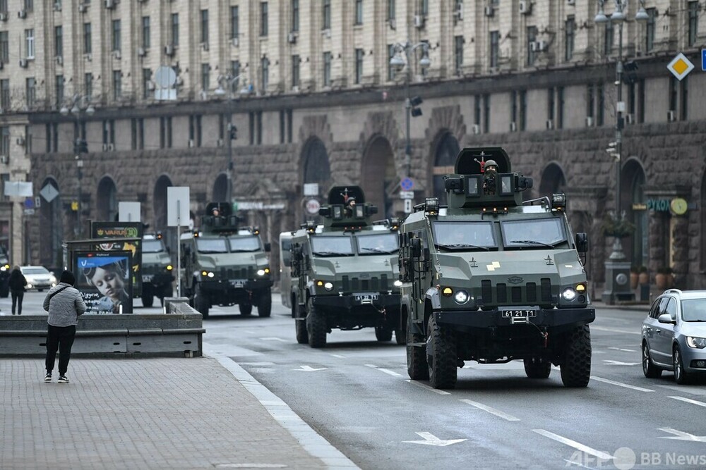 ウクライナ首都北方にロシア軍侵攻、政府施設を攻撃 国境警備隊