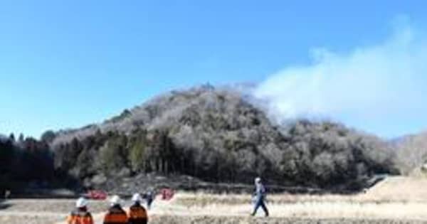 町内会の野焼き、燃え広がって山火事に　兵庫・加西