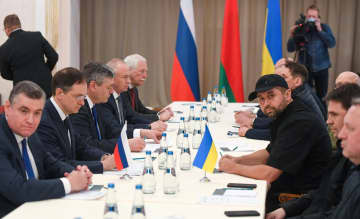 ウクライナ停戦交渉継続で一致　ロシア、首都北方で部隊増強
