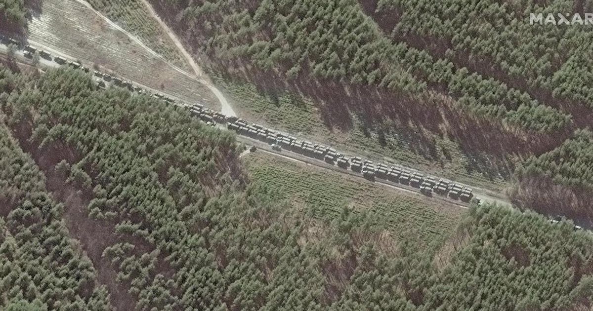 ロシア軍車列、約６０キロ　キエフ北方