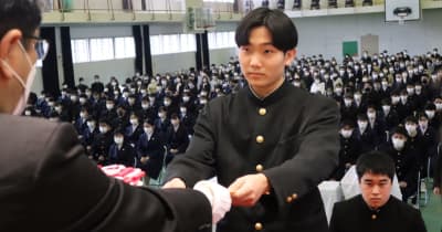 「つながりは一生の財産」　長崎県内公立高で卒業式