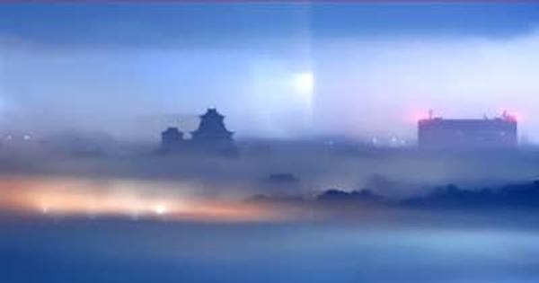 夜の雲海に浮かぶ熊本城　熊本市内で濃霧