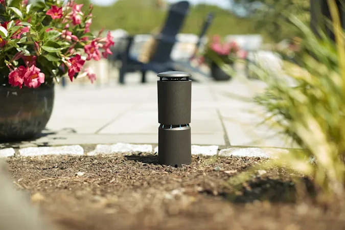 屋外用スマート蚊除け器「Liv」米国で発売。Alexaなど対応で音声操作、リキッド残量確認