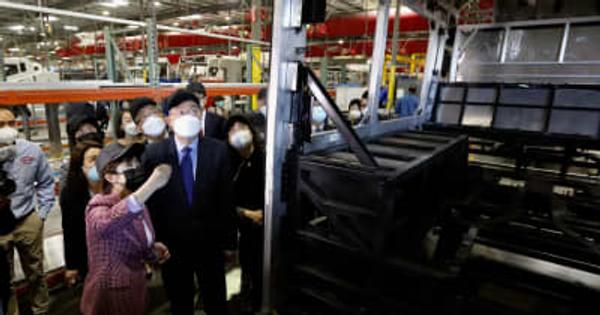 米ロサンゼルスのBYD従業員が中国の秦剛駐米大使を歓迎