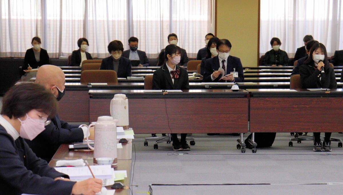 京都・宇治の高校生が選択的夫婦別姓導入を求めて市議会で意見、請願採択へ