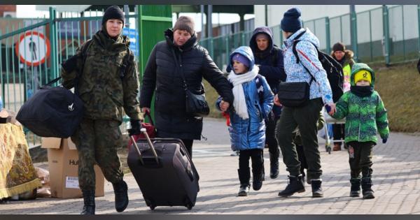 ウクライナ避難民、日本で受け入れ開始　「難民」と何が違う？