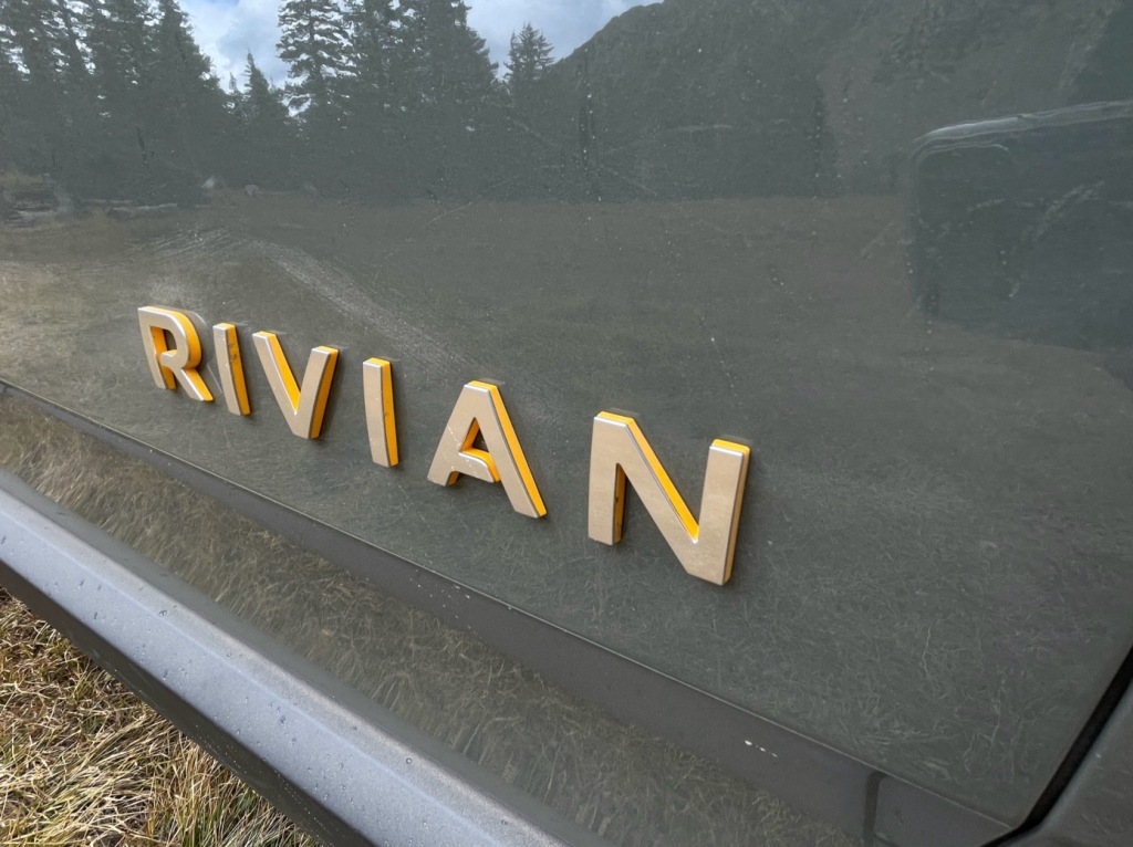 新興電気自動車メーカーRivianが第4四半期の決算を発表、株価は最安値を更新
