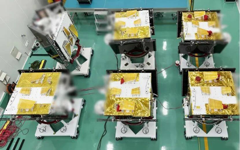 中国が7機の人工衛星打ち上げに成功、衛星網構築目指す民間企業の5G対応通信衛星6機を含む