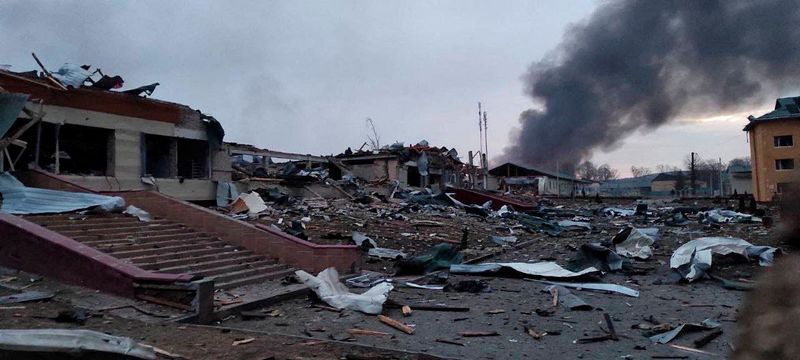 ウクライナ西部の軍事施設に空爆、35人死亡　ポーランド国境付近