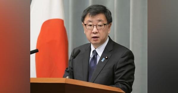 松野氏、避難民受け入れ至急検討　首相から指示