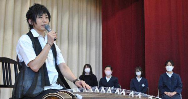 ロックバンドが寄付募り福山琴を製作、18校に寄贈　広島・福山