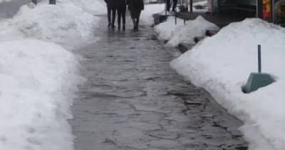 凍結による転倒防げ 　“「すり足歩き」運動”呼び掛ける　弘前労基署
