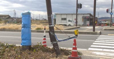 岡山市で軽自動車が信号機の柱に衝突、運転していた男性が死亡