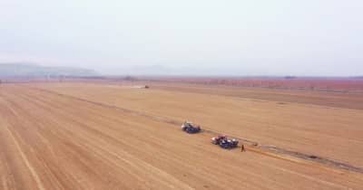 春小麦の種まき、スマート農機が活躍　新疆ウイグル自治区