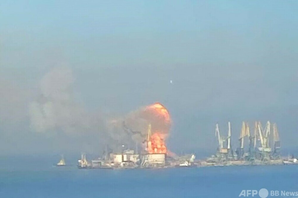 ウクライナ、ロシア揚陸艦の破壊発表 アゾフ海の港で