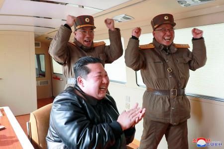 北朝鮮、ＩＣＢＭは「火星１７」　新型発射と公表