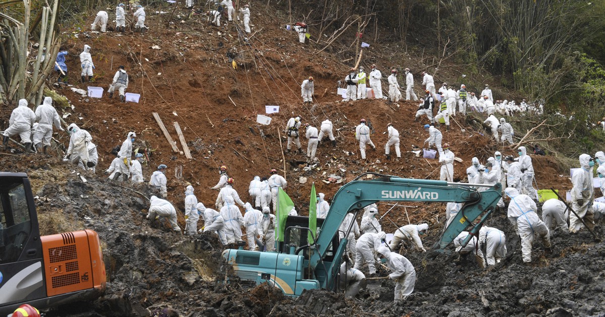 中国航空機事故　132人全員死亡と当局発表