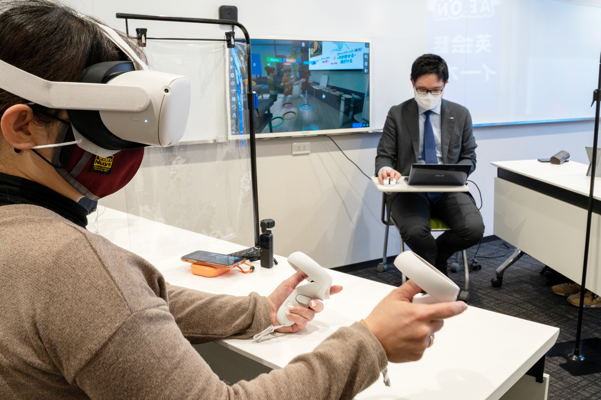 VR留学!? イーオンがはじめた『AEON VR』で実践的な英会話力をゲット