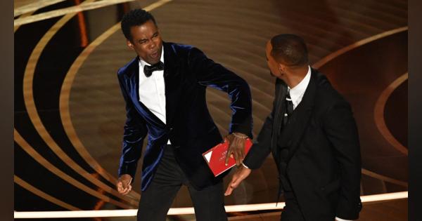 ウィル・スミス、2022年アカデミー賞授賞式でクリス・ロックを平手打ち