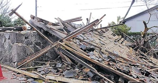 井波別院の鐘楼堂倒壊　26日の強風