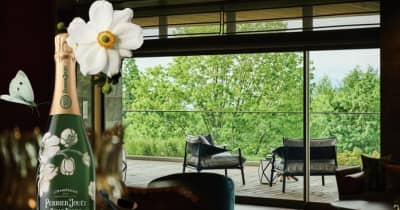 【ひらまつホテル】新緑に包まれて、「ひらまつ」と「ペリエ ジュエ」がお届けする特別な美食体験。６つのHIRAMATSU HOTELSで5月9日から6月30日まで。 　 その土地の恵みを味わう「ひらまつ」の料理と、フランスの名門「ペリエ ジュエ」のシャンパーニュが、全国6か所の「HIRAMATSU HOTELS」で出合います。箱根 仙石原と軽井沢 御代田では、「ペリエ ジュエ」の世界観に浸るコ...