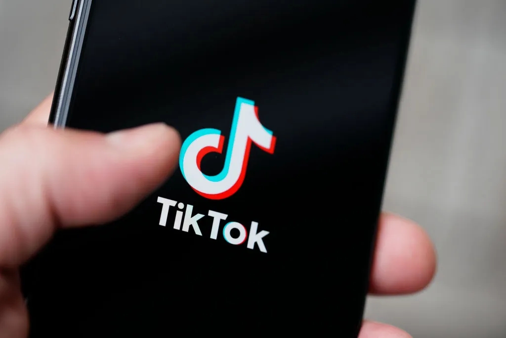TikTokが新しい動画作成ツール「TikTok Library」でGIFのコレクションを提供するGIPHYと提携