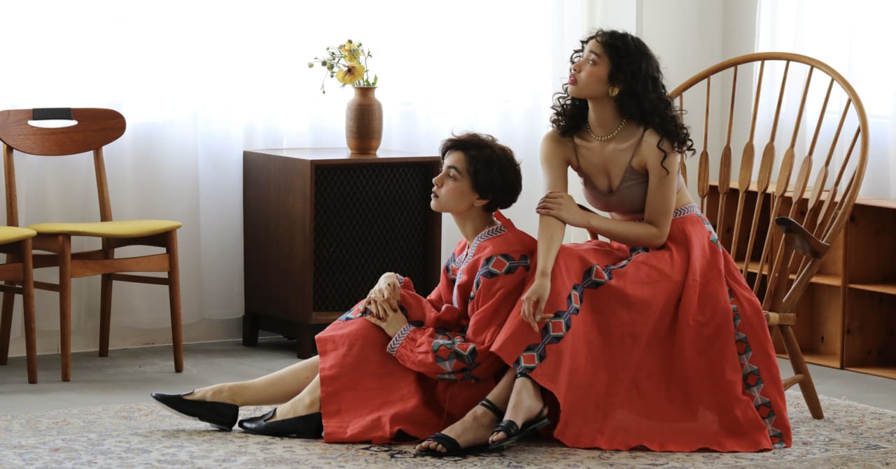 インドの天然素材を用いたブランド「ハーヴァ」がデビュー、長く着用できる"日々のドレス"を展開